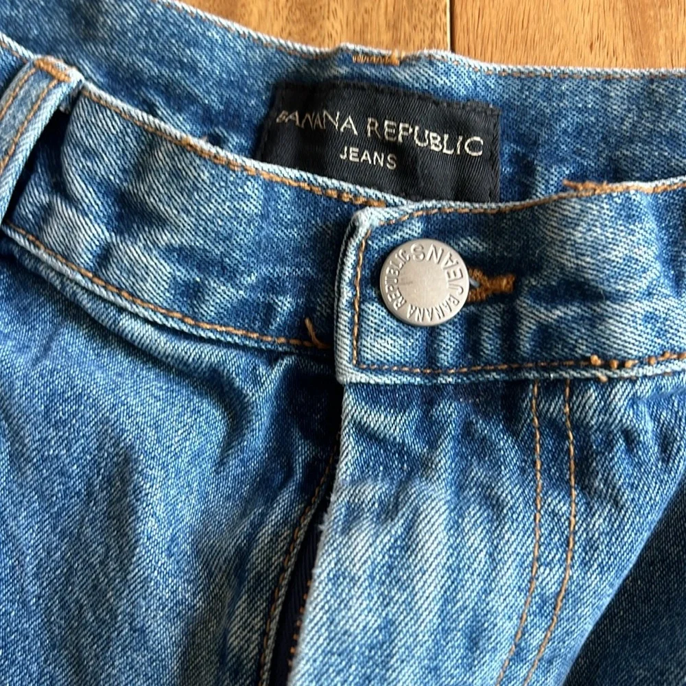 Vintage Banana Republic Denim Shorts - Picture 3 of 6